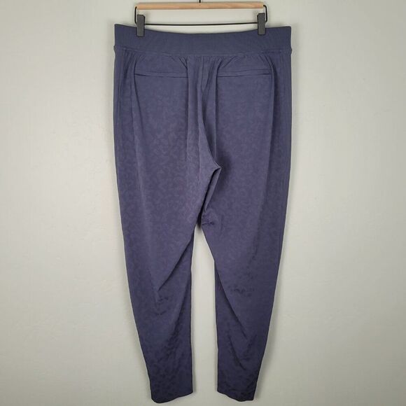 Athleta Brooklyn Textured Ankle Pant Leopard Print Medieval Violet Blue Size 14 - Picture 6 of 13